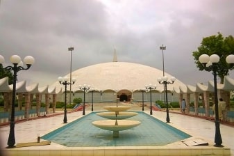 4-Hour Karachi City Tour with Mohatta Palace and Clifton Beach
