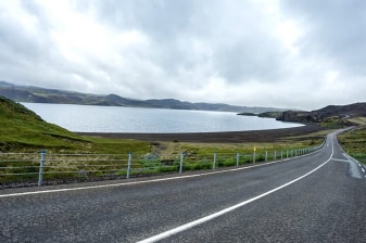 Volcanic Wonders: Grindavík, Reykjanes Lava Fields & Geothermal Hot Springs