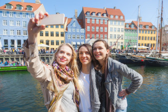 DKCO029-GERMAN-DENMARK 2 Hours : Copenhagen City Highlights Group Walking Tour