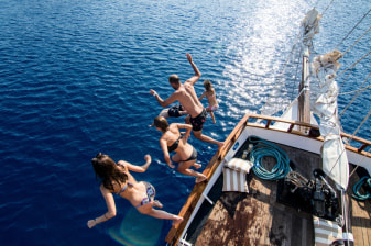 Santorini Sunset Dinner Cruise