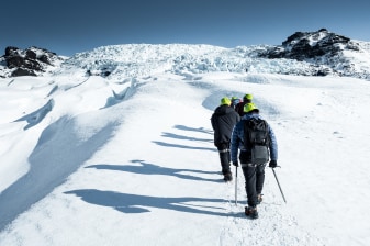 6 Day Around Iceland Winter Minibus Tour