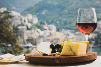 Private Lisbon Northern Region Tour with Tasting Local Wines, Bread and Oil