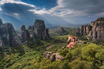 3 Days Private Tour: Delphi & Meteora
