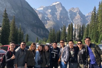 Moraine Lake, Lake Louise, Emerald & Johnston Canyon Shared Tour