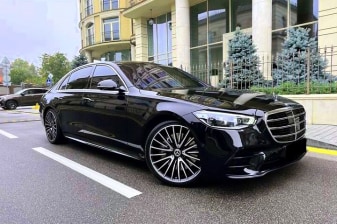 Departure Transfer: Munich to Munich Airport MUC by Luxury Car