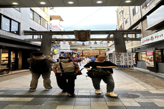 Flavors of Osaka Kuromon Market Food Tour with A Master Guide