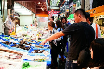 Tasting Osaka with a food tour of Kuromon Market