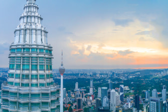 Best of Kuala Lumpur City Tour with Twin Tower Ticket & Batu Caves (Private)