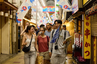 Osaka Dark Side Night Walking Tour in Shinsekai