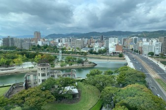 3-Hour Hiroshima History Walking Tour with Peace Park and Castle