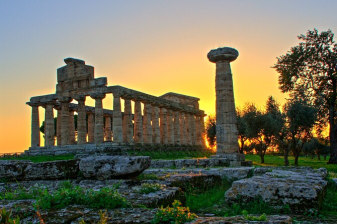 Tour di 1 giorno a Paestum con caseificio e degustazione mozzarella