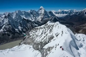 18-Day Island Peak Climb and Everest Base Camp Trek in Nepal