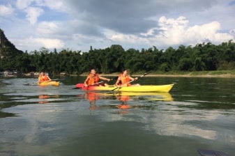 1-Day Yangshuo Biking and Li River Kayaking Tour with Karst Views