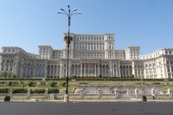 4-Hour Bucharest City Tour with Revolution Square and Parliament