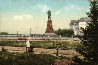 3-Hour Irkutsk Sightseeing Tour with Historic Center and Monastery
