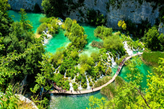 12-Hour Plitvice Lakes National Park Tour from Split with boat ride