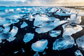 1-Day South Coast Tour to Jökulsárlón and Diamond Beach from Reykjavík