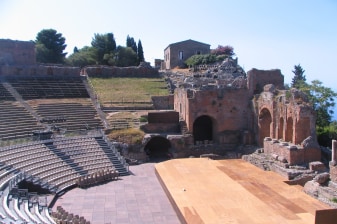 2-Hour Private Walking Tour of Taormina's Historic Centre