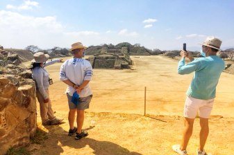 2-Day Oaxaca Culture Tour with Monte Albán and Ancestral Mezcal