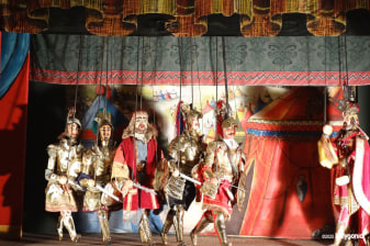 2-Hour Acireale Baroque Walking Tour with Puppet Museum