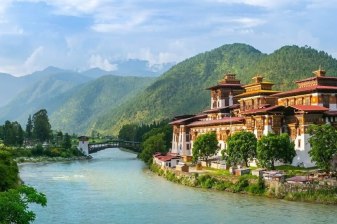 2-Day Bumthang Village Life Winter Tour with Kenchosum and Tamshing