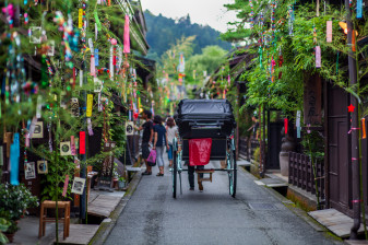 1-Hour Takayama Old Town Walking Tour with Morning Market Option