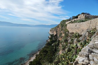 15-Day Peloponnese Private Tour with Ancient Sites and Coastal Towns