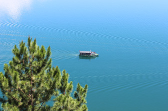 3-Day Samosir, Berastagi and Medan Tour with Lake Toba Ferry