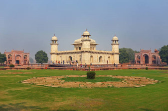 Full-Day Agra Tour from Delhi with Taj Mahal and Agra Fort