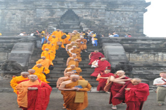 1-Day Vesak Celebration Tour at Borobudur Temple