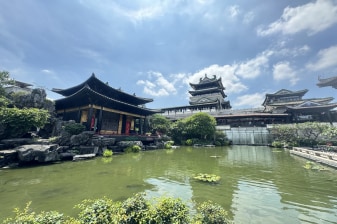 Full-Day Guangzhou City Tour with Yongqingfang and Grand Buddha Temple