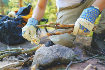 4-Hour Bushcraft Experience in Kuusamo and Rukatunturi with Sami Skills