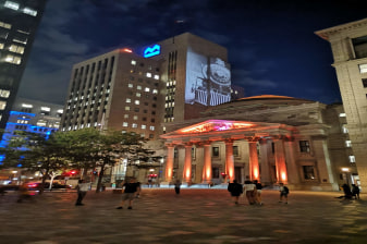 2-Hour Evening Walking Tour of Old Montreal with Expert Guide