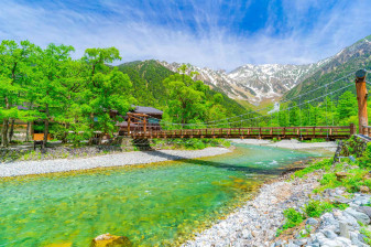 Full-Day Kamikochi and Matsumoto Castle Tour from Nagano