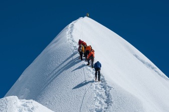 21-Day Island Peak Climbing Tour with Everest Base Camp and Gokyo