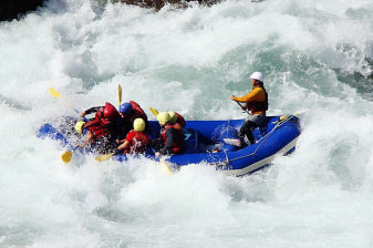 8-Day Sun Koshi River Rafting Tour to Chatara with Riverside Camping