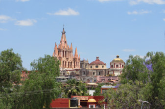 3-Hour Walking Tour of San Miguel de Allende's Colonial Landmarks