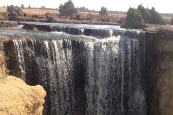 9-Hour Fayoum Oasis Tour from Cairo with Wadi El Hitan and Waterfalls