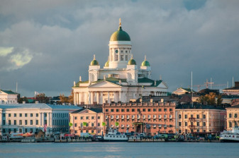 3-Hour Helsinki History Tour with Suomenlinna Ferry and Tasting