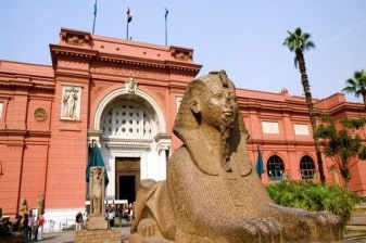 8-Hour Egyptian Museum and Citadel Tour with Khan El Khalili