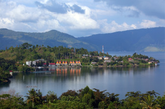 8-Day Nature Tour of Bukit Lawang, Sidikalang and Lake Toba