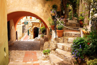 5-Hour French Riviera Tour with Grasse Perfume and Hilltop Villages