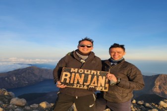 3-Day Mount Rinjani Summit Trek in Lombok with Crater Rim Camping