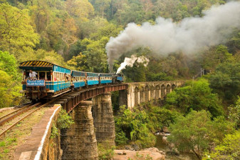3-Day Ooty Sightseeing Tour with Coonoor Viewpoints