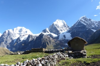 8-Day Huayhuash Trek from Huaraz with High Passes and Lake Camps