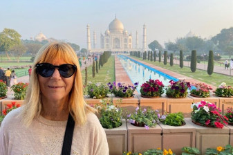 12-Hour Taj Mahal and Agra Fort Tour from Delhi by Private Car
