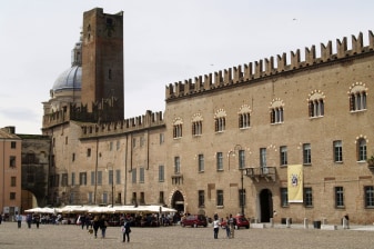 2-Hour Private Walking Tour of Mantua's Churches and Piazzas
