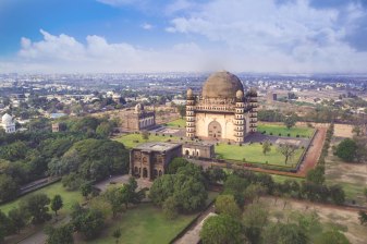 3-Day Bijapur Sightseeing Tour from Hyderabad via Gulbarga