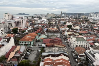 3-Hour George Town Walking Tour with Street Art and Clan Jetties