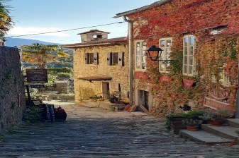 8-Hour Hidden Istria Tour to Beram, Buzet and Hum